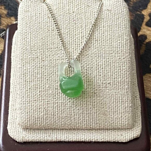 Vintage Genuine Jade pendant with Genuine 925 Silver Necklace - Picture 3 of 4